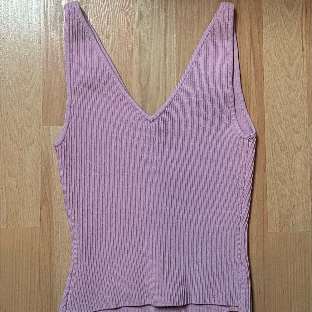 Babaton pinkish-Purple Ribbed Sleeveless Tank Top size small